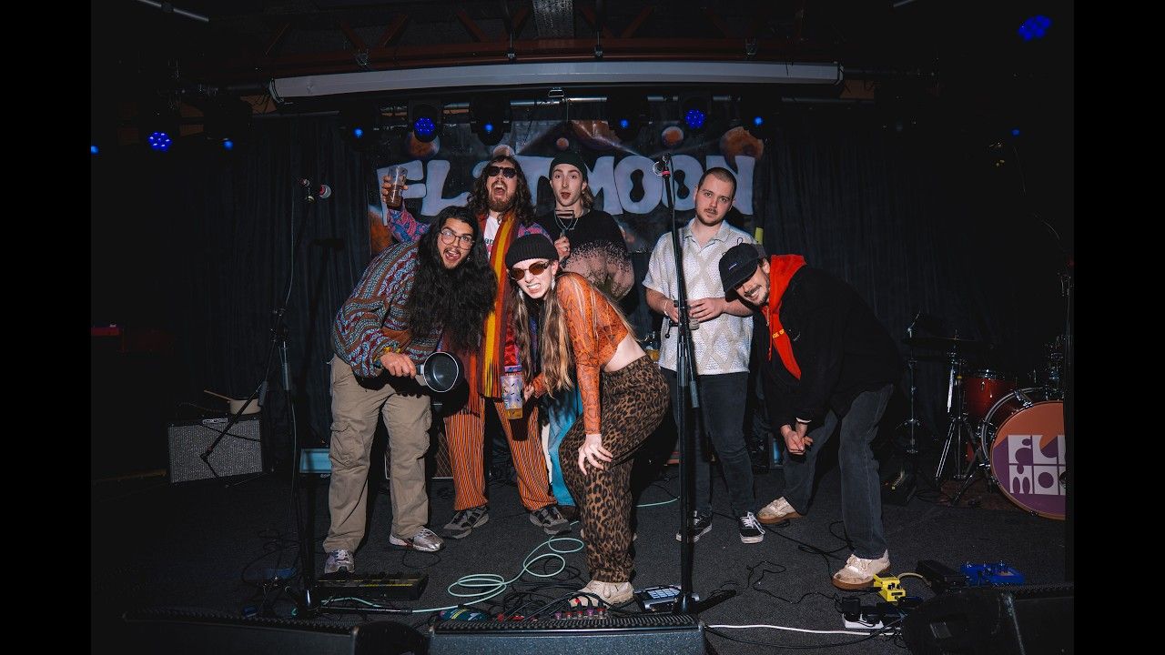 FLAT MOON performing live