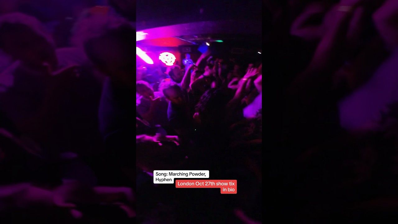 HYPHEN performing live